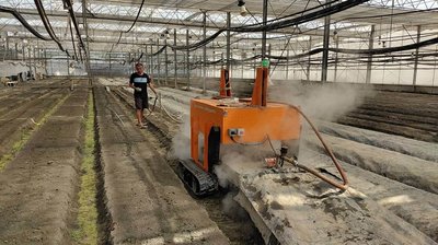 台南農改場研發自走式蒸汽消毒機  提升土壤管理