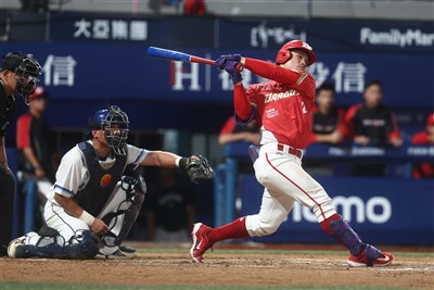 李凱威開季首盜遲到　好在選球能力回來了