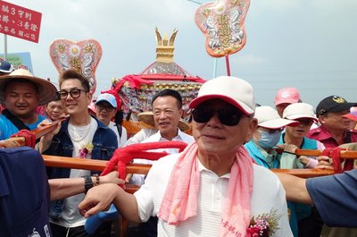 大甲媽遶境抵新港 翁章梁：媽祖讓台灣人紛歧不見了