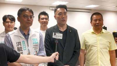 立委考察八斗子漁港　突堤碼頭年底前發包117年完工