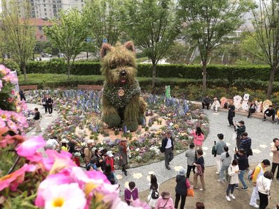 上海國際花卉節　5.2公尺高「潦草小狗」萌翻天