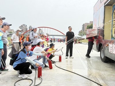 北市消防局社區防災園遊會 體驗地震、火災學防災