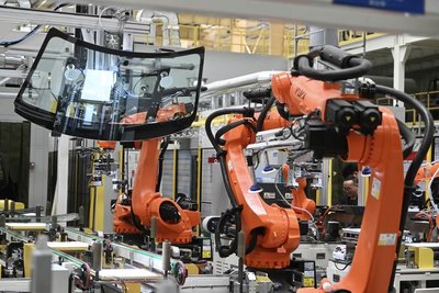 中國玻璃大王談關稅戰：大不了關掉美國工廠