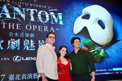 歌劇魅影後台解密　機關布景虛實打造華麗舞台