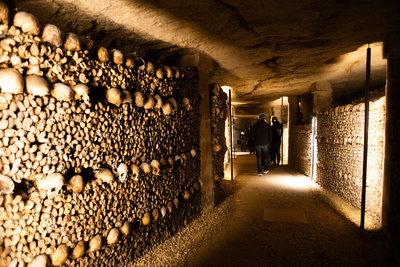 墓仔埔也敢去　巴黎地下墓穴讓參觀者感悟人生