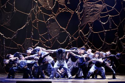 戰爭動盪入舞　蔡博丞新作「網」編織世界縮影
