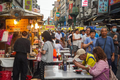 AI需求強勁3月景氣燈號連4紅　國發會看好經濟續穩健