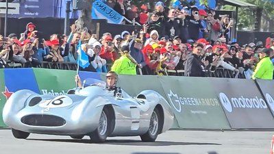 阿根廷F1熱潮再起  22歲F1車手返國展演逾60萬人到場