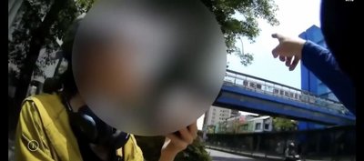 民眾天橋掛台北老鼠園標語遭查　警：依法執行