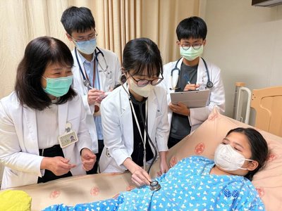 楊令瑀教醫學生「認輸」 獲選教育家人物典範
