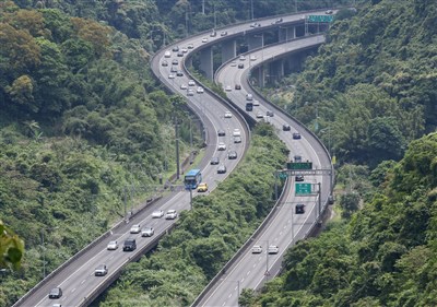 勞動節連假收假日　午後國道11路段易壅塞