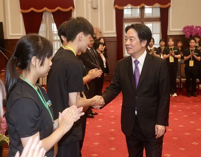 接見青志獎得主　總統：用教育為孩子裝上夢想翅膀