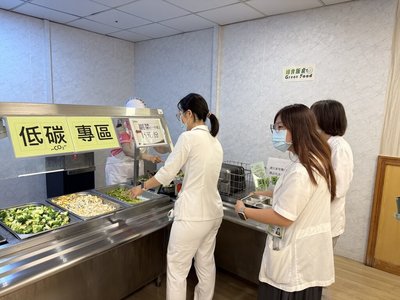 豐原醫院推淨零綠生活　獲環境部綠食飯桌認證