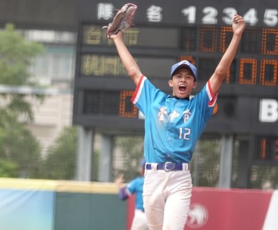 陽信盃青少棒台中陳昶叡霸氣穩守 到手勝利不放掉