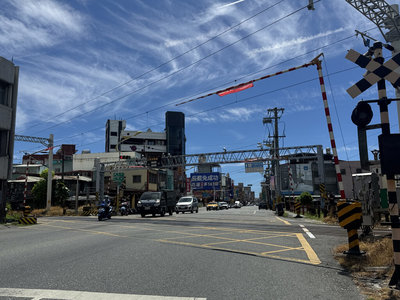 花縣府鐵路高架化送審前突撤案  議會表態支持續審