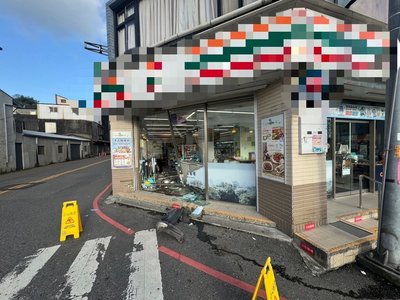 宜蘭五結休旅車撞破超商落地窗　警鎖定肇逃駕駛