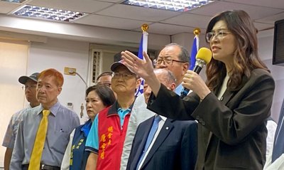 鄭麗文挺李四川　拚北台灣強強聯手扮火車頭