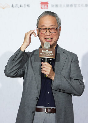 以傳播技術回望歷史　李遠觀展細數資訊覺醒者之路