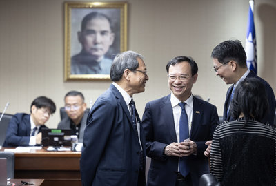 未來帳戶條例草案初審無共識　全文保留送黨團協商