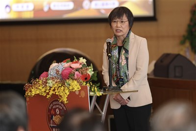 傅崐萁拋生一胎免費住社宅30年　劉世芳：恐產生排擠