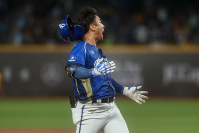 林書逸關鍵三壘打奪MVP　談家人支持哽咽