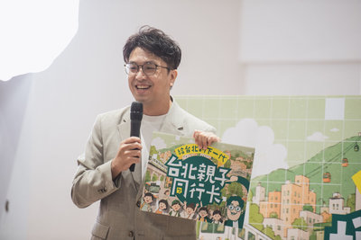 沈伯洋推北市親子同行卡政見 鼓勵參與文體活動