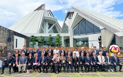 與日本出水市締姊妹市9週年　埔里捐贈麒麟花情彌堅