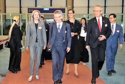 捷克參議長維特齊再次訪台 抵桃機親切揮手致意