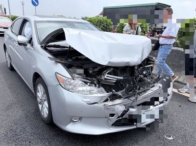 國1台南永康路段2起追撞共波及6車　3人受傷送醫