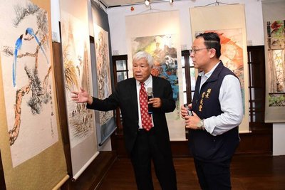 藝術下鄉  8縣市藝術家在台東關山展出70幅作品