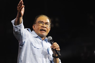 中國人濫用旅遊簽證經商影響當地利益　馬來西亞首相要求跨部門查緝