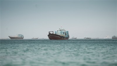 川普:美軍秘密協助1億桶石油通過荷莫茲海峽