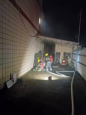 屏東萬巒凌晨住宅火警 撲滅後發現1具男性焦屍