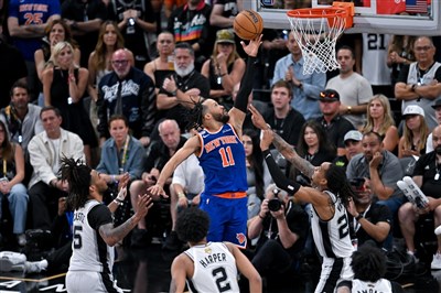 等了53年 布朗森狂轟45分率尼克NBA封王
