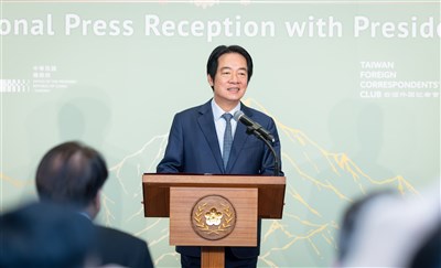 總統:中國非沿岸國家 無權介入日菲EEZ談判