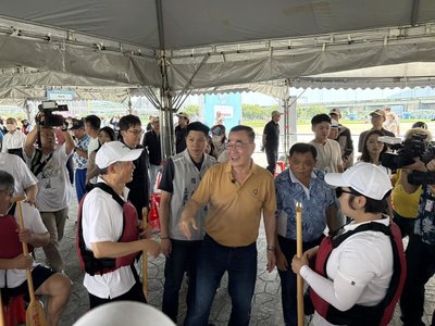 被指繞開蘇巧慧　李四川公布影片強調下次會先握手