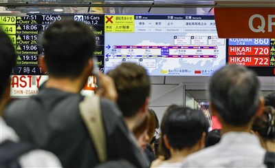 日本民眾闖JR鐵軌遭撞死　東海道新幹線全線暫時癱瘓