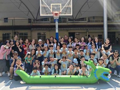 雅加達台灣學校慶端午 首辦氣球龍舟賽親子同樂