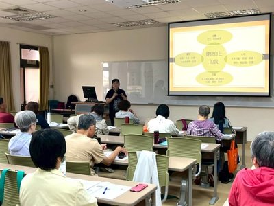 中山醫大響應30+大學計畫　學程專班助攻職涯升級