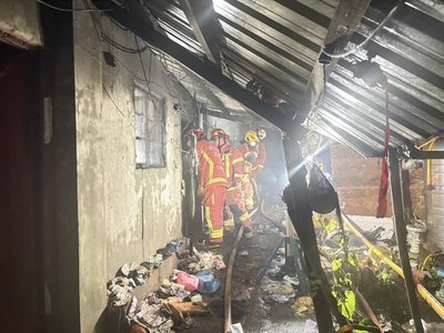 土城凌晨火警 1老翁疑住家斷電點蠟燭釀災死亡