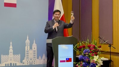 出席波台國會小組酒會 林佳龍:成立台灣語言中心