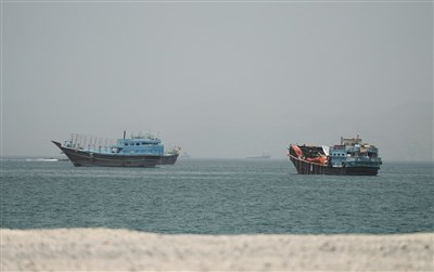 海事機構：一艘油輪荷莫茲海峽遇襲受損