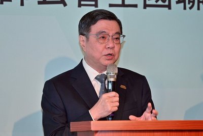 卓榮泰：多科醫事人員不足　以降低門診量等方式因應