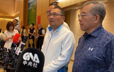 新北捷運三鶯線試營運首日 逾2萬人次搶搭