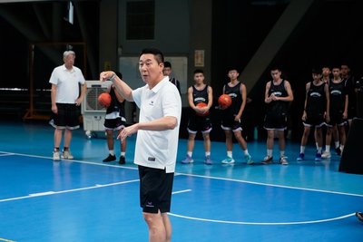 李忠熙準備好來台執教 等待宏國重組進軍職籃