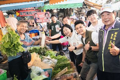 蘇巧慧掃街座談拉抬小雞 徐巧芯跨區站台白營陳怡君