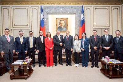 韓國瑜接見巴拿馬國會議員團　盼深化各領域合作