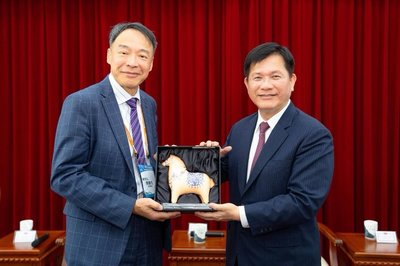 林佳龍接待世總團　承諾爭取更便利投資友邦商務環境