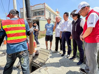 翁章梁視察東石清溝防颱整備 降低災害風險