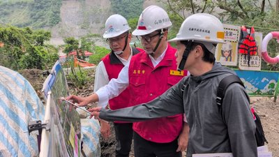颱風巴威逼近　陳其邁視察山區復建及治水工程